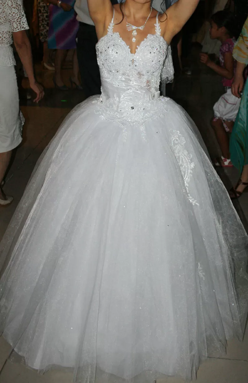 Продам эксклюзивное свадебное платье 2