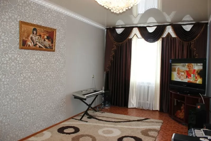 Продам 2 комнатную,  ул.Гашека 16, кв.69