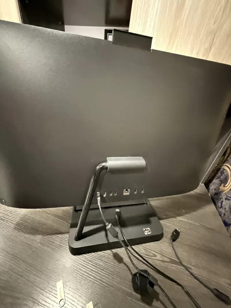 Продам компьютер(моноблок) Lenovo 4